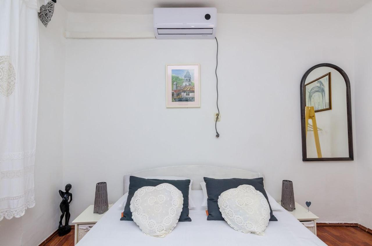 Old Town Budget Apartment Dubrovnik Exterior photo